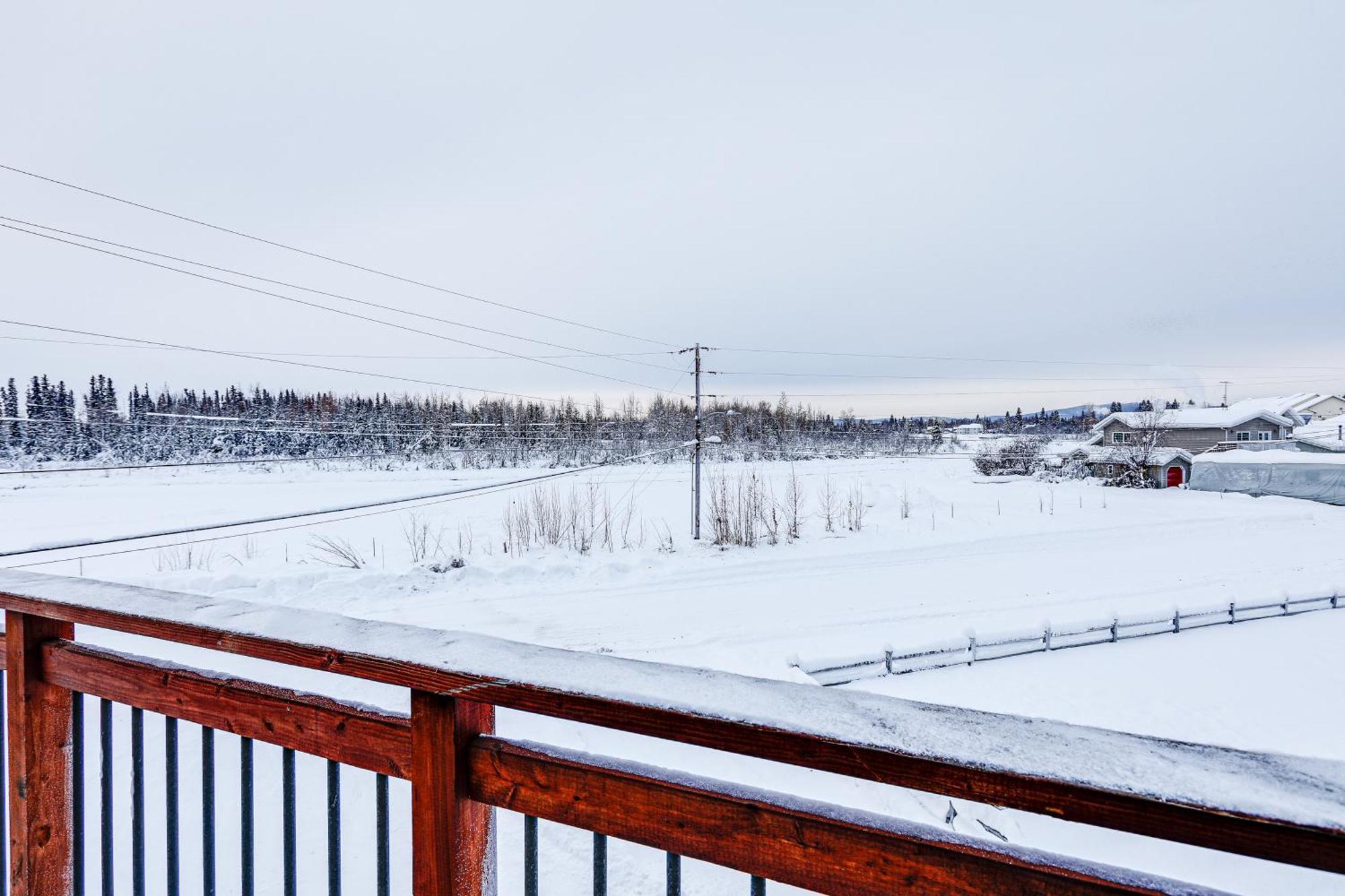 Family-Friendly Fairbanks Home Chena River Access Exterior photo