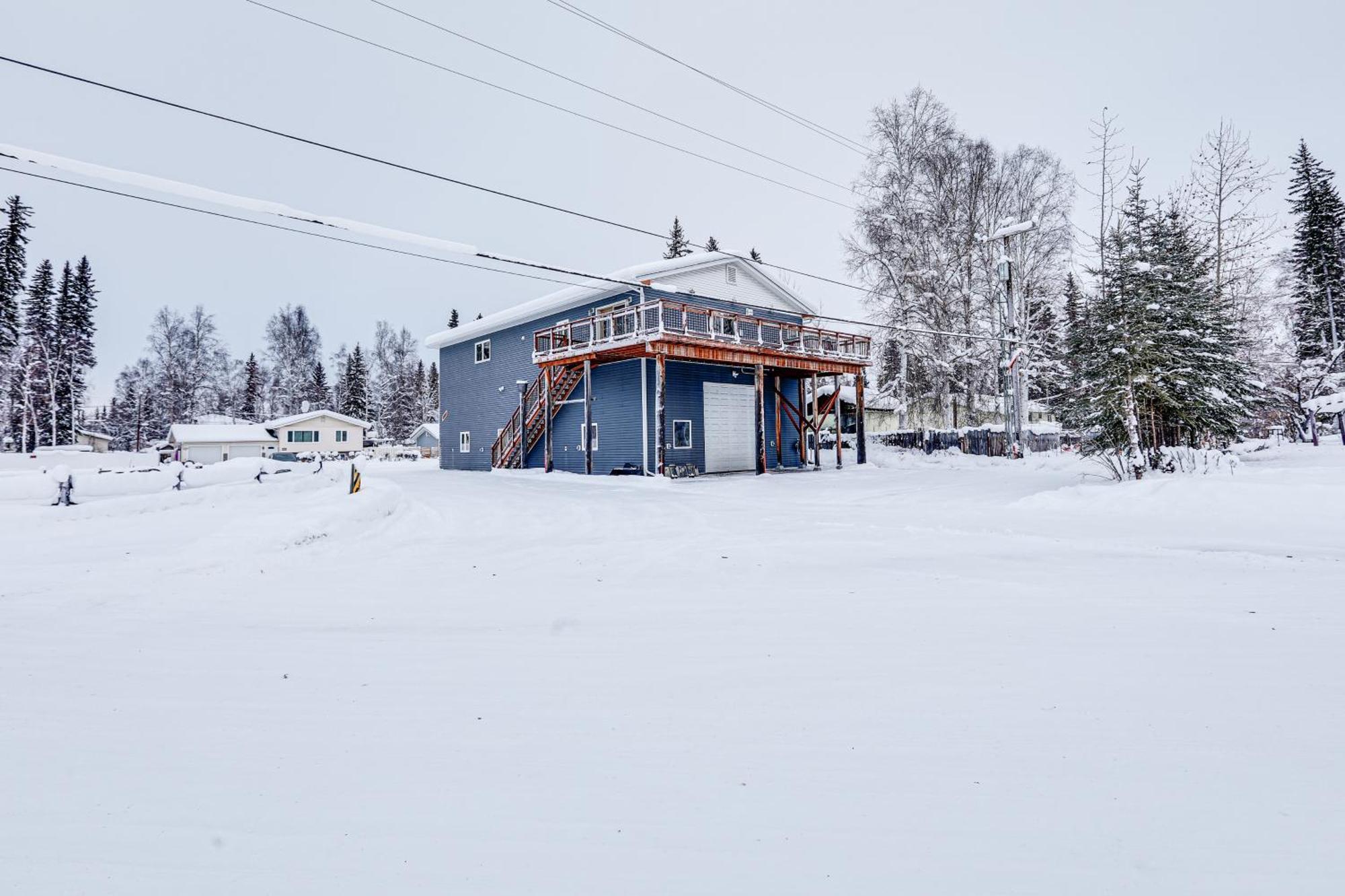 Family-Friendly Fairbanks Home Chena River Access Exterior photo